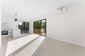 B/19 Red Beach Road , Red Beach