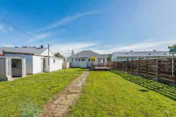 1258 High Street, Taita