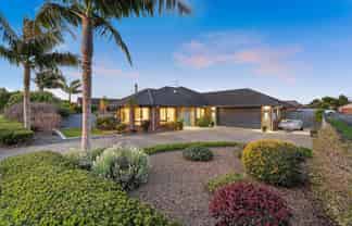 62 Lough Bourne Drive, Pukekohe