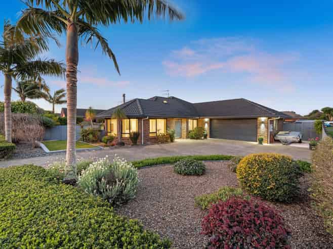62 Lough Bourne Drive, Pukekohe