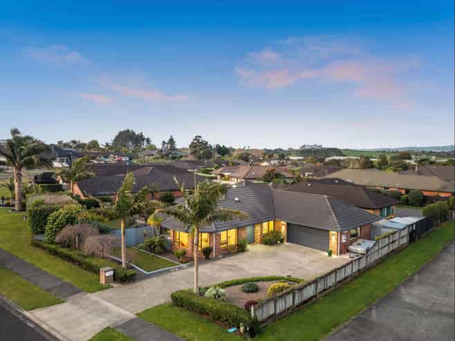 62 Lough Bourne Drive, Pukekohe