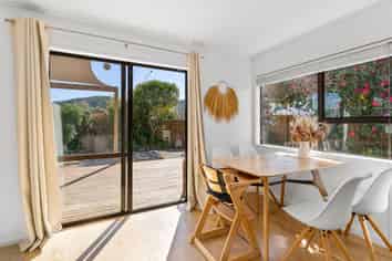 1A Lord Auckland Road, WAKEFIELD