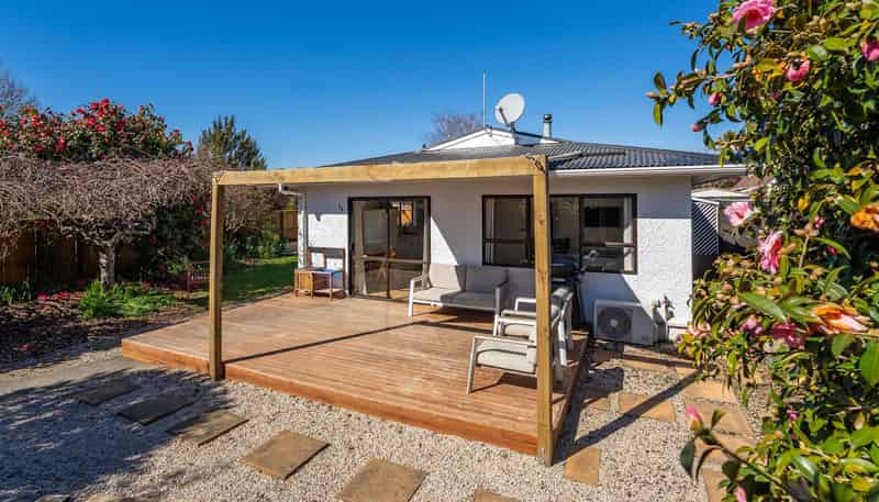 1A Lord Auckland Road, WAKEFIELD