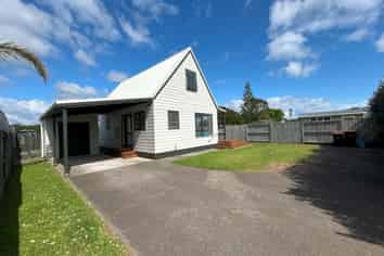 884B Papamoa Beach Road, Papamoa
