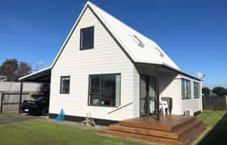 884B Papamoa Beach Road, Papamoa