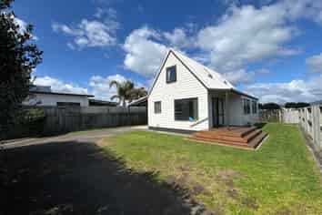 884B Papamoa Beach Road, Papamoa
