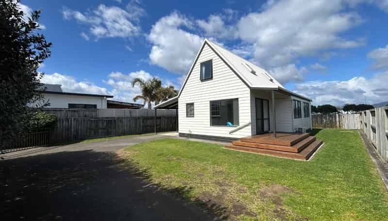 884B Papamoa Beach Road, Papamoa