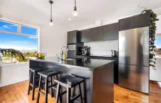 8 James McLeod Road Shelly Beach, Helensville