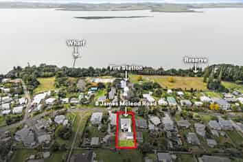 8 James McLeod Road Shelly Beach, Helensville