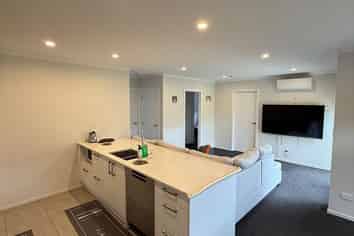75 Waruhia Crescent, Rototuna North