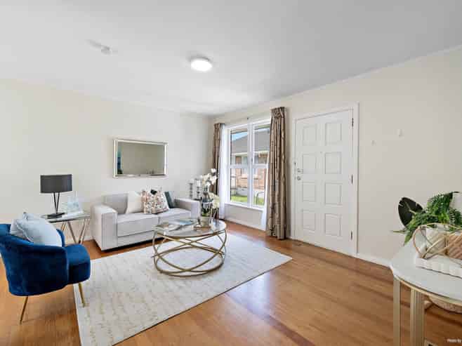 3/8 Bowling Avenue, Epsom