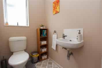 4B Hogan Street, Hamilton East