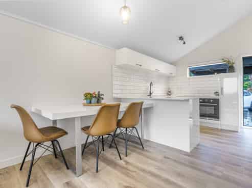 23Q Hendry Avenue, Hillsborough