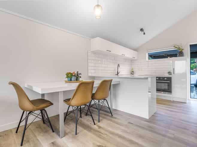 23Q Hendry Avenue, Hillsborough