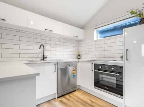 23Q Hendry Avenue, Hillsborough