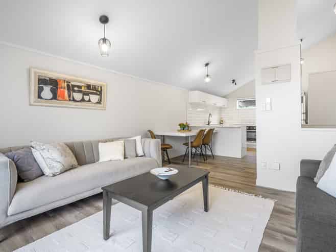 23Q Hendry Avenue, Hillsborough