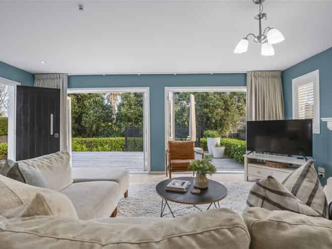24 Nikau Road, Oneroa