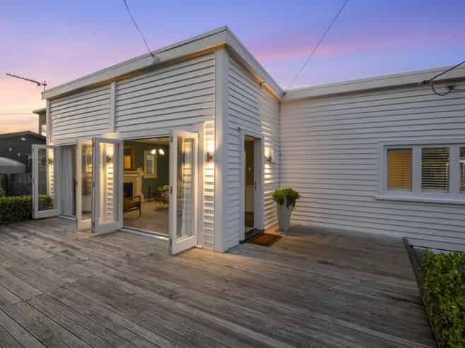 24 Nikau Road, Oneroa