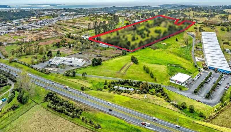 2086 East Coast Road, Silverdale