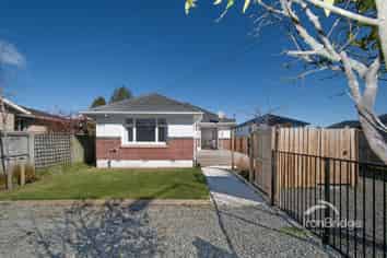 1/84 Travis Road, Burwood