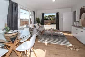 1/84 Travis Road, Burwood