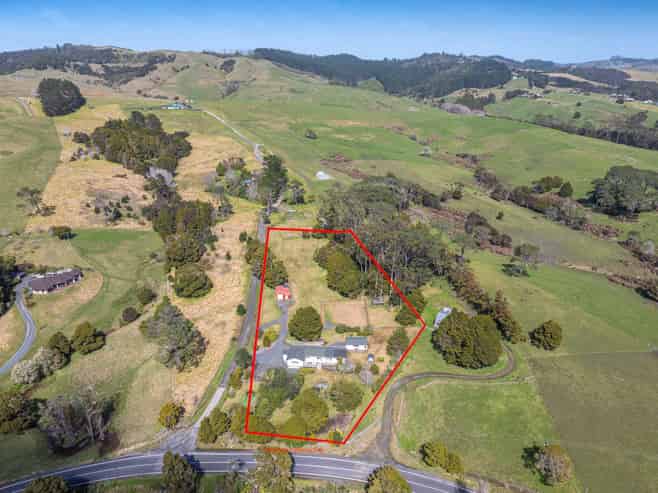 608 West Coast Road, Puhoi