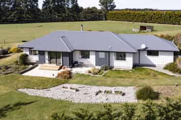 2708 South Eyre Road, West Eyreton