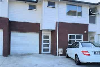 4/4 Littler Place, Hillcrest