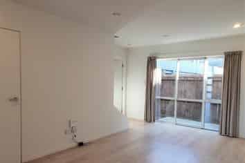 4/4 Littler Place, Hillcrest
