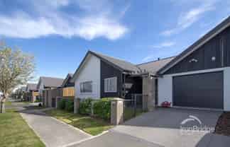 27 Farnborough Way, Rolleston