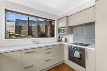 23 York Crescent, Westown