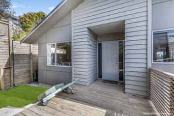 23 York Crescent, Westown