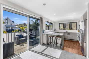 23 York Crescent, Westown