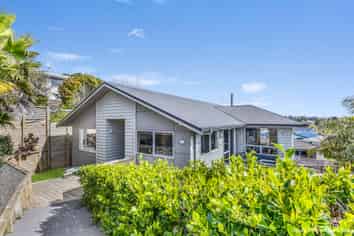 23 York Crescent, Westown