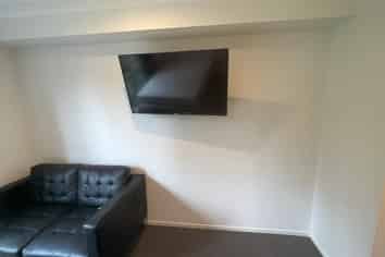 4/9 Hibiscus Avenue (Room A), Hamilton Lake