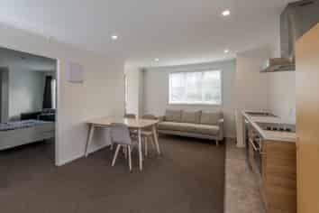 4/9 Hibiscus Avenue (Room A), Hamilton Lake