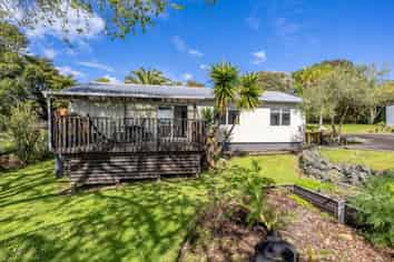 26  School Road, Wellsford