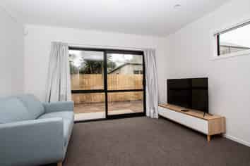 8/17 Lyon Street, Frankton