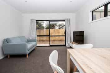 8/17 Lyon Street, Frankton