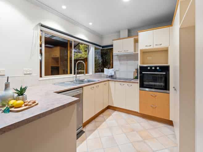 30 McLeod Place, Papamoa