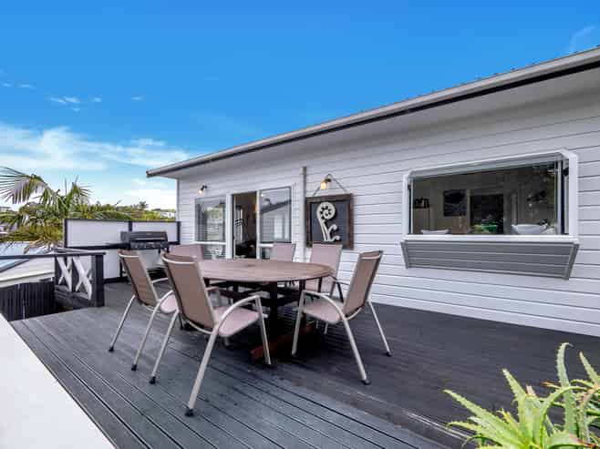 61 Stratford Drive, Cable Bay