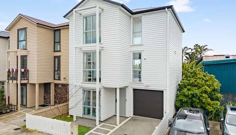 23 Nephrite Lane, Henderson