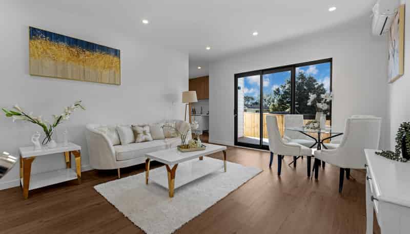 9/196 Royal Road, Massey