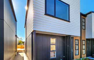 4/11 Lees Grove, Wainuiomata