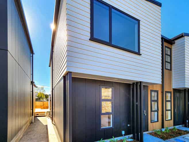 4/11 Lees Grove, Wainuiomata