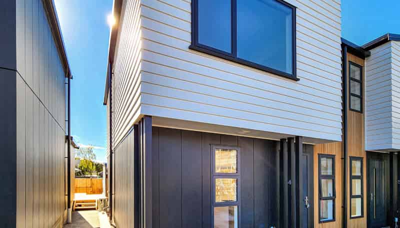 4/11 Lees Grove, Wainuiomata