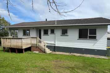 181 Royal Road, Massey