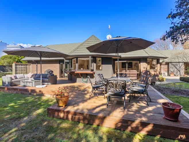 21 Hurunui Street, Waikanae