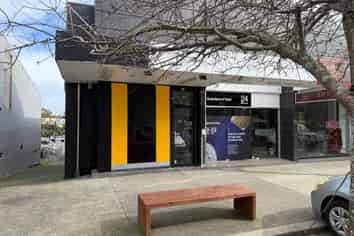 RETAIL IN THE CENTRE OF NEW LYNN
