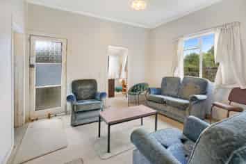 303 Campbell Street, Thames